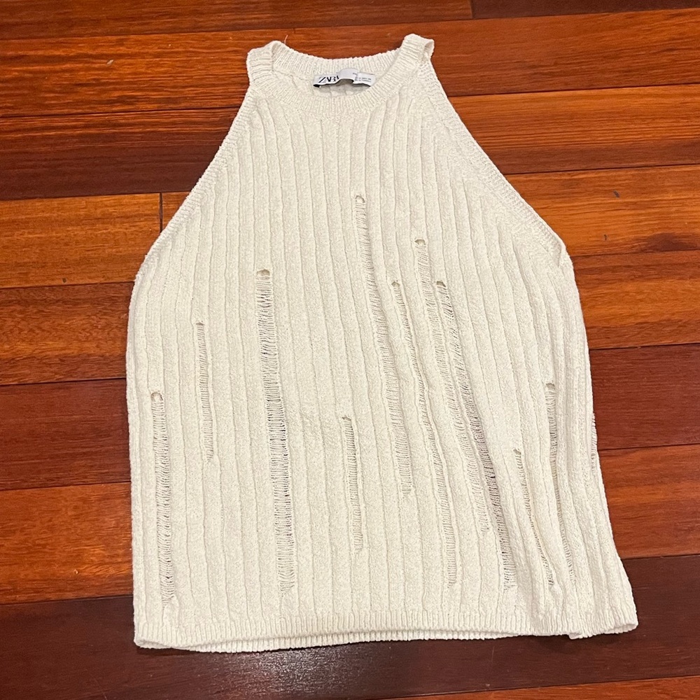 DISTRESSED CREAM ZARA TOP SIZE M